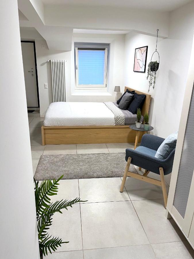 The Hidden Studio; Comfy & Close To The Apartment